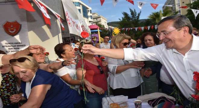 Narlıdere Gençlik ve Çiçek Festivali başladı