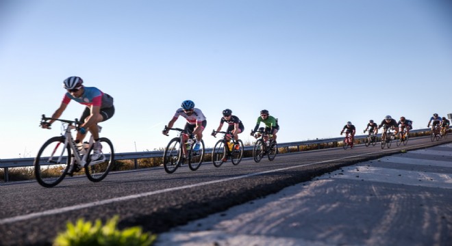 Pedallar Çeşme’de döndü.