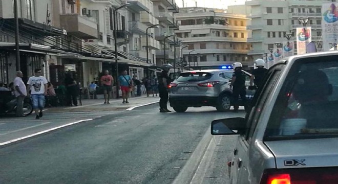 Sakız Adası nda Türk Yelkenciye saldırdılar!