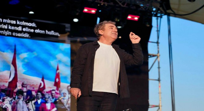 Sinan Meydan Ilıca da Atatürk ü anlattı
