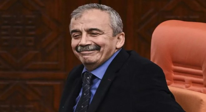 Sırrı Süreyya Önder hayatını kaybetti