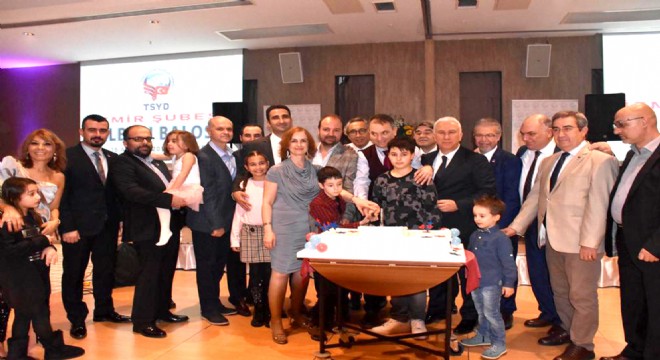 TSYD İzmir Şubesi üyeleri 2018 e Çeşme de veda etti