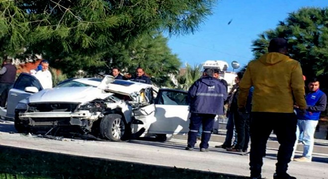 Temizlik aracına arkadan çarpan aracın sürücüsü yaralandı