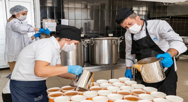 Üç haftada 312 bin kişilik iftar paketi dağıtıldı