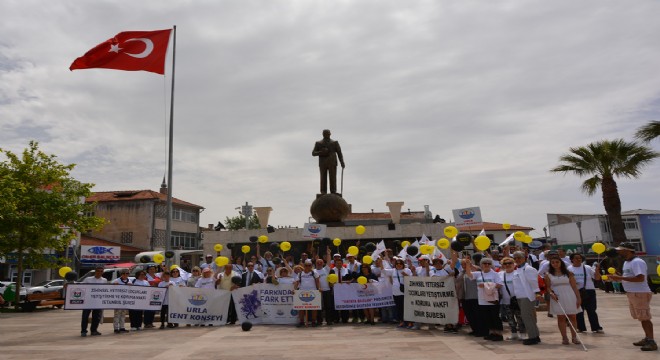 Urla, engelliler için yürüdü