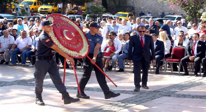 Zafer Bayramı Çeşme de törenle kutlandı