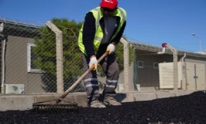 Çeşme Belediyesinden yol yenileme seferberliği