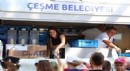 Çeşme'de aşure lokması paylaşıldı