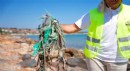 Çeşme’de aynı gün iki ayrı noktada çevre seferberliği