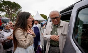 Ataol Behramoğlu Okurlarıyla Buluştu