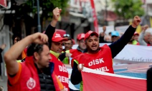Çeşme'de İşçiler meydanda!